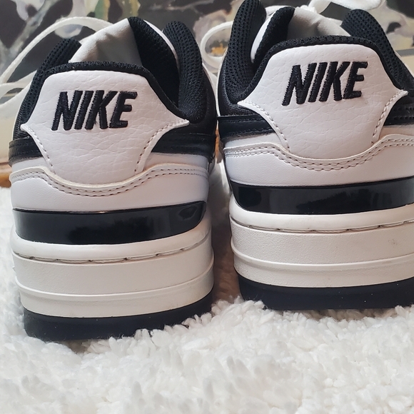 Nike Gamma Force Summit White and Black Panda Sneakers - Picture 4 of 12